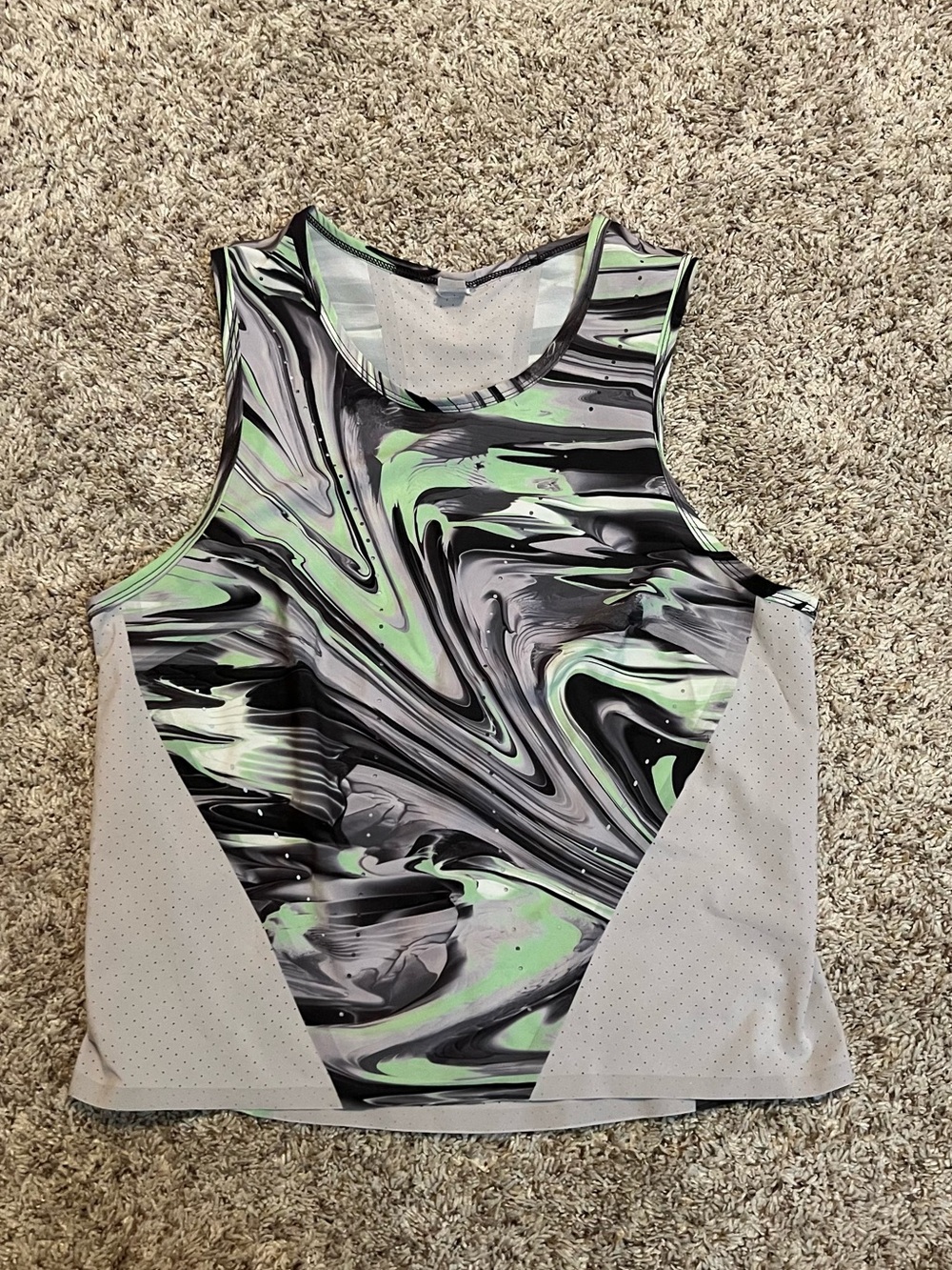 Lululemon top size 4